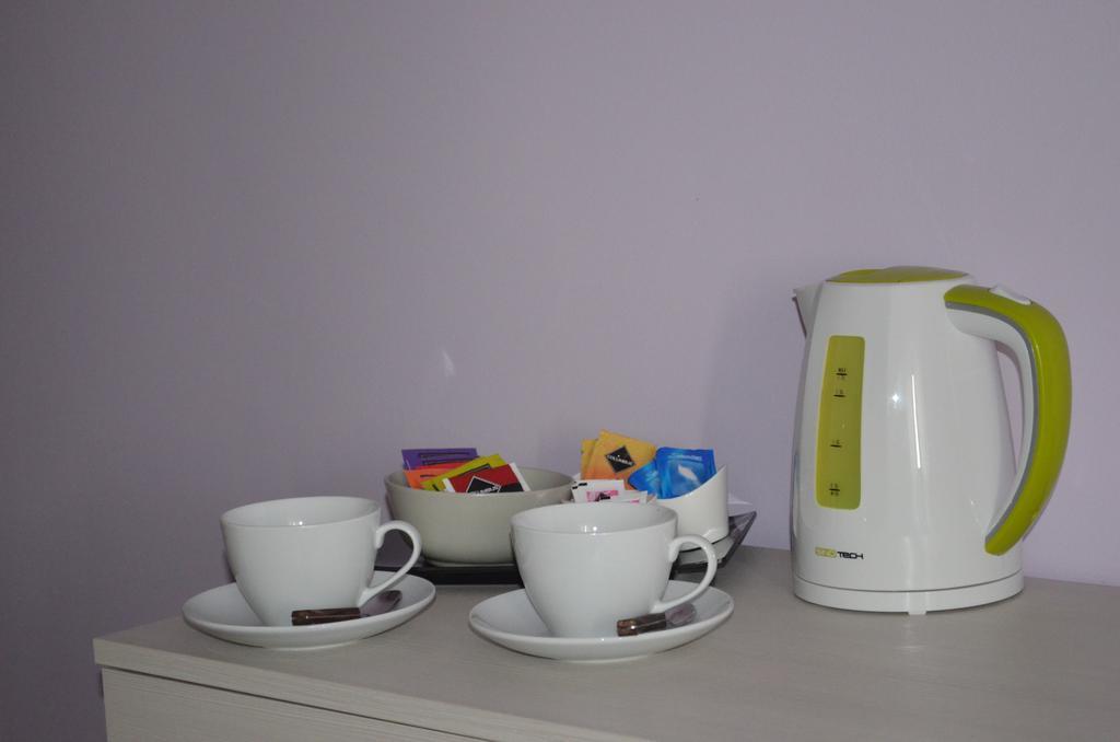 Lambruschini 69 Bed and Breakfast Fiumicino Habitación foto