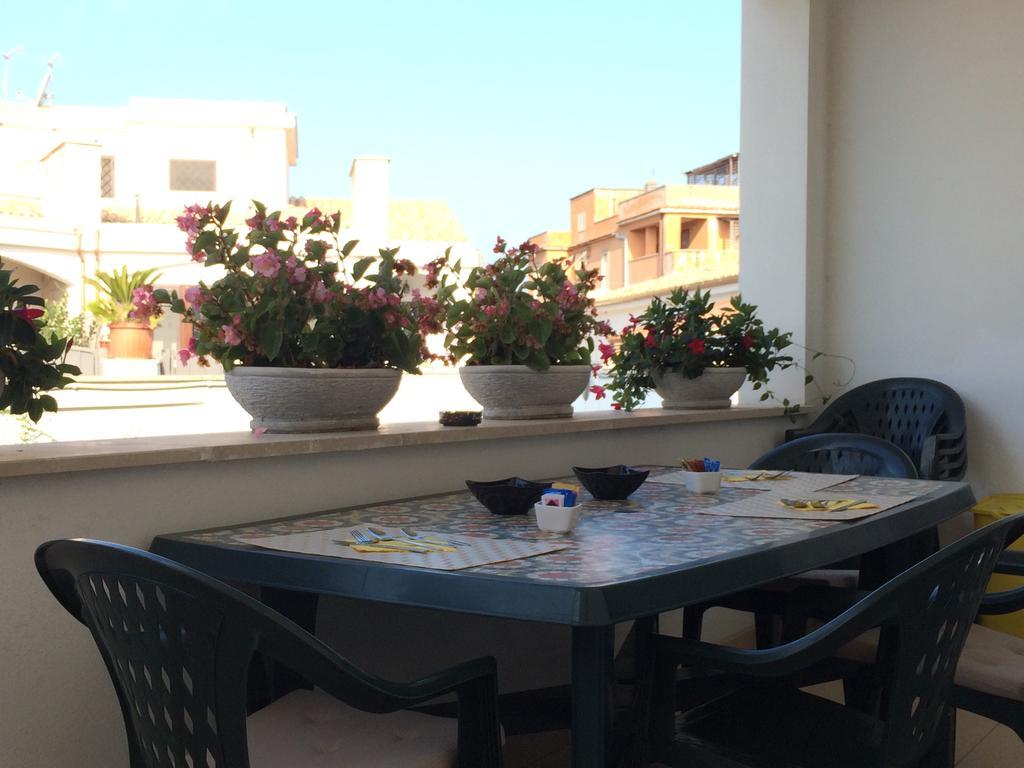 Lambruschini 69 Bed and Breakfast Fiumicino Exterior foto